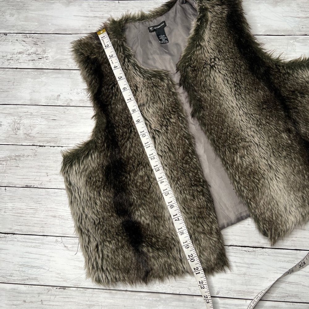 New Directions faux fur vest in browns and grays L - Picture 5 of 6